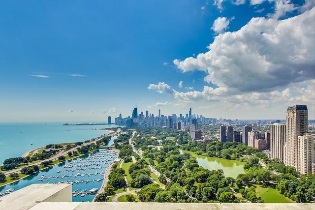 2800 N Lake Shore Drive Unit: 1310