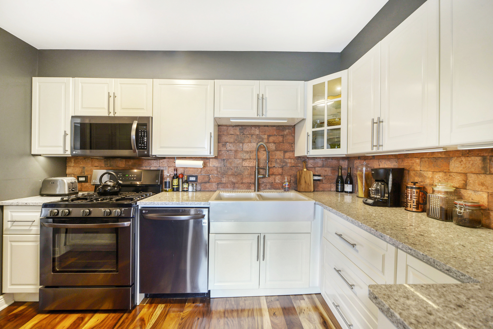 2800 N Lake Shore Drive Unit: 1310