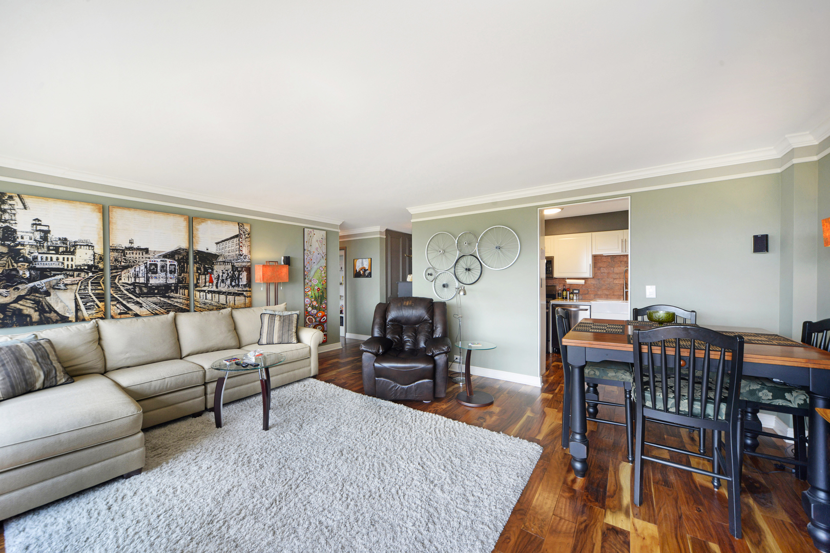 2800 N Lake Shore Drive Unit: 1310