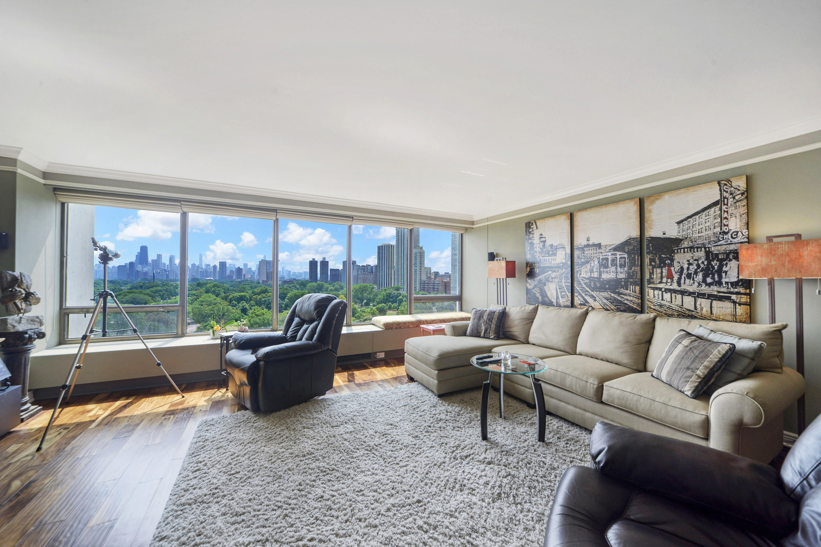 2800 N Lake Shore Drive Unit: 1310