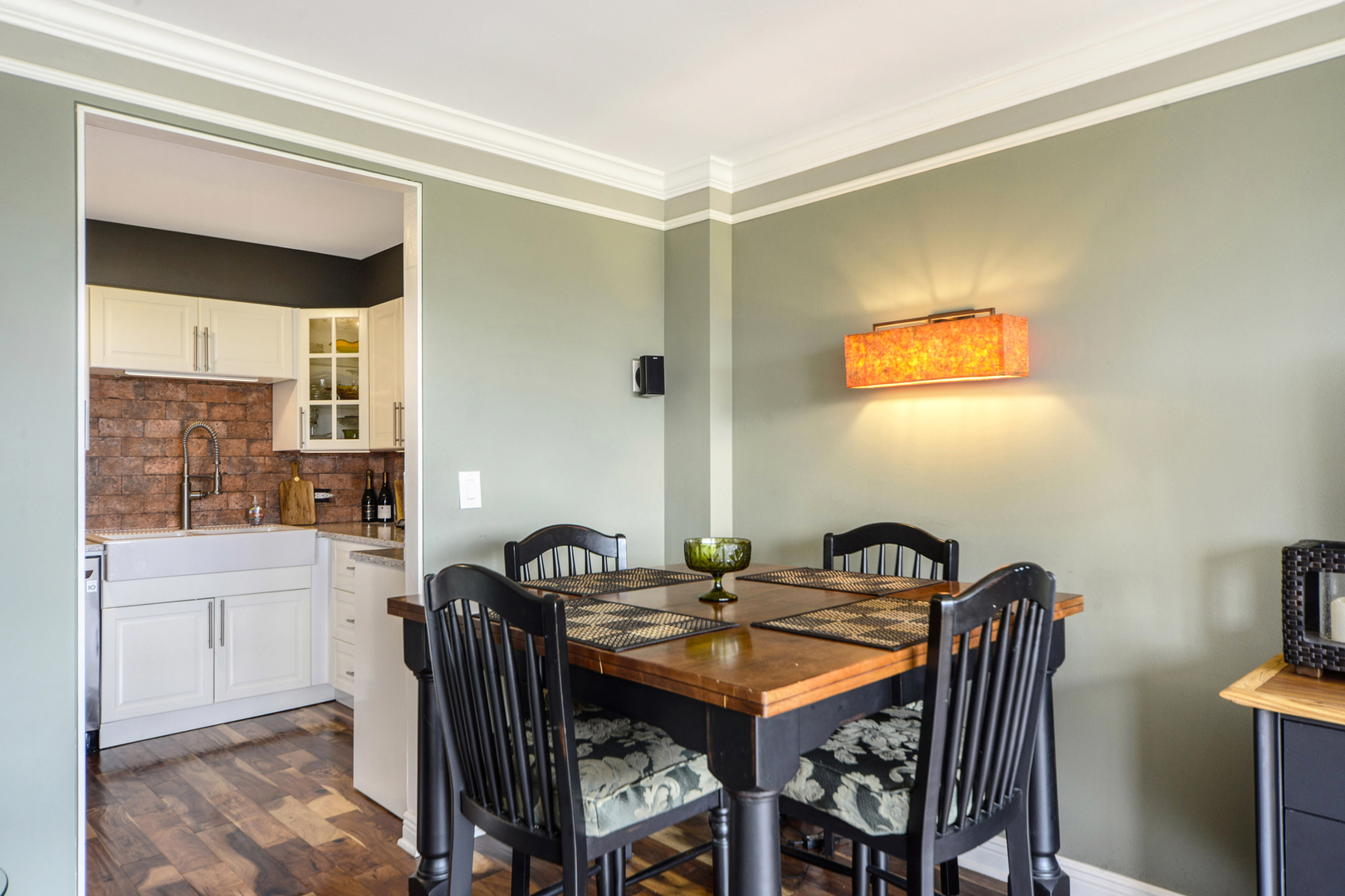2800 N Lake Shore Drive Unit: 1310