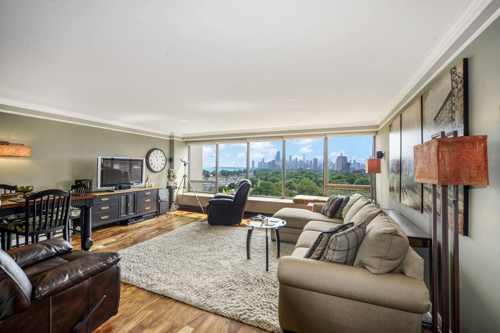 2800 N Lake Shore Drive Unit: 1310