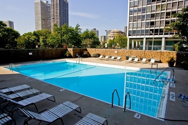 2800 N Lake Shore Drive Unit: 1310