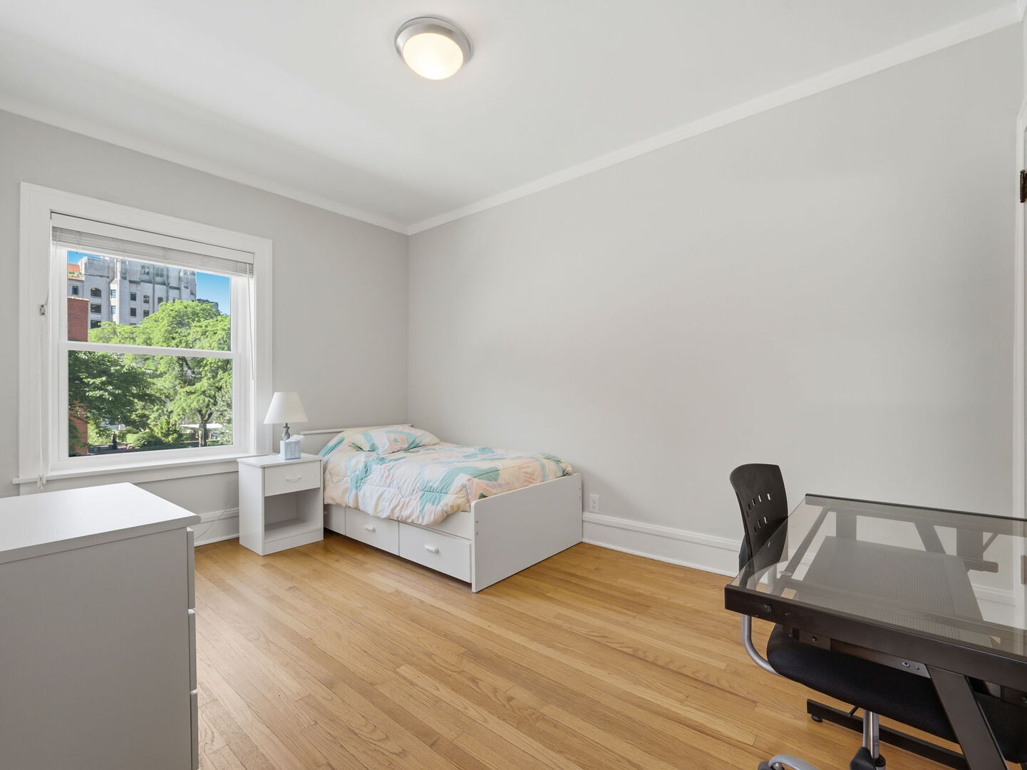 1421 E 58th Street Unit: 3E