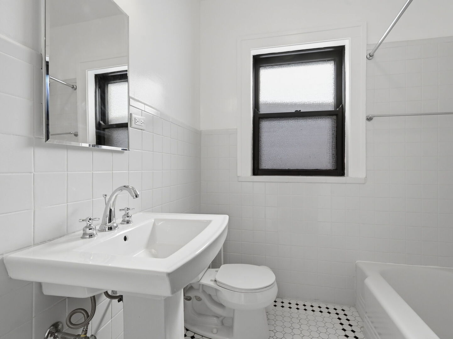 1421 E 58th Street Unit: 3E