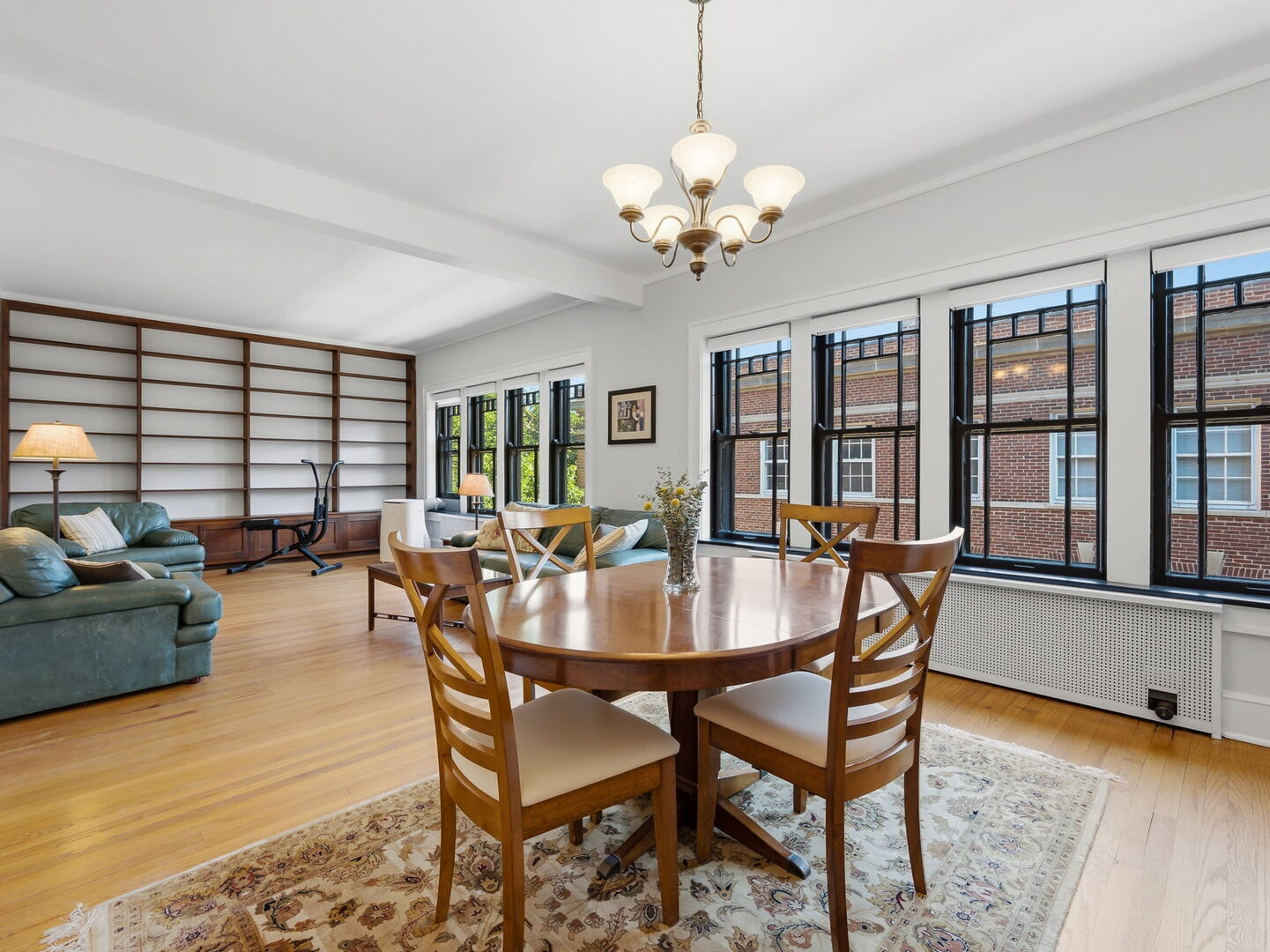 1421 E 58th Street Unit: 3E