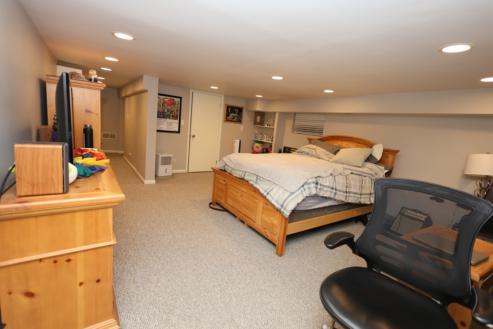1026 W Roscoe Street Unit: 1