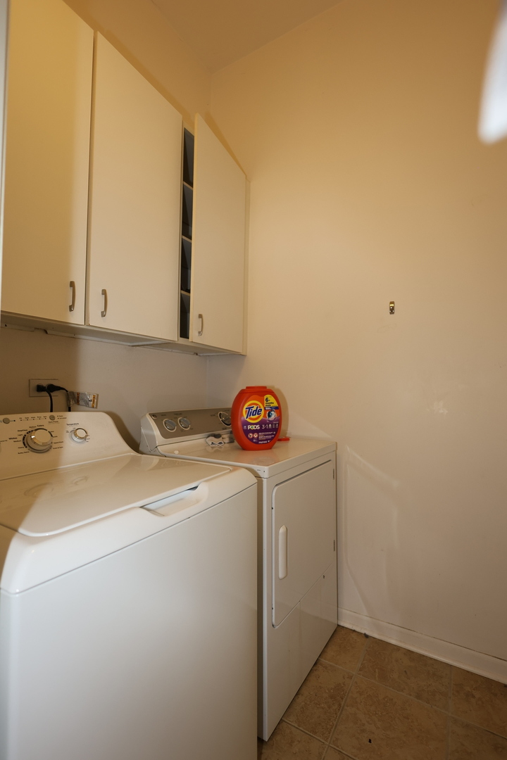 1026 W Roscoe Street Unit: 1