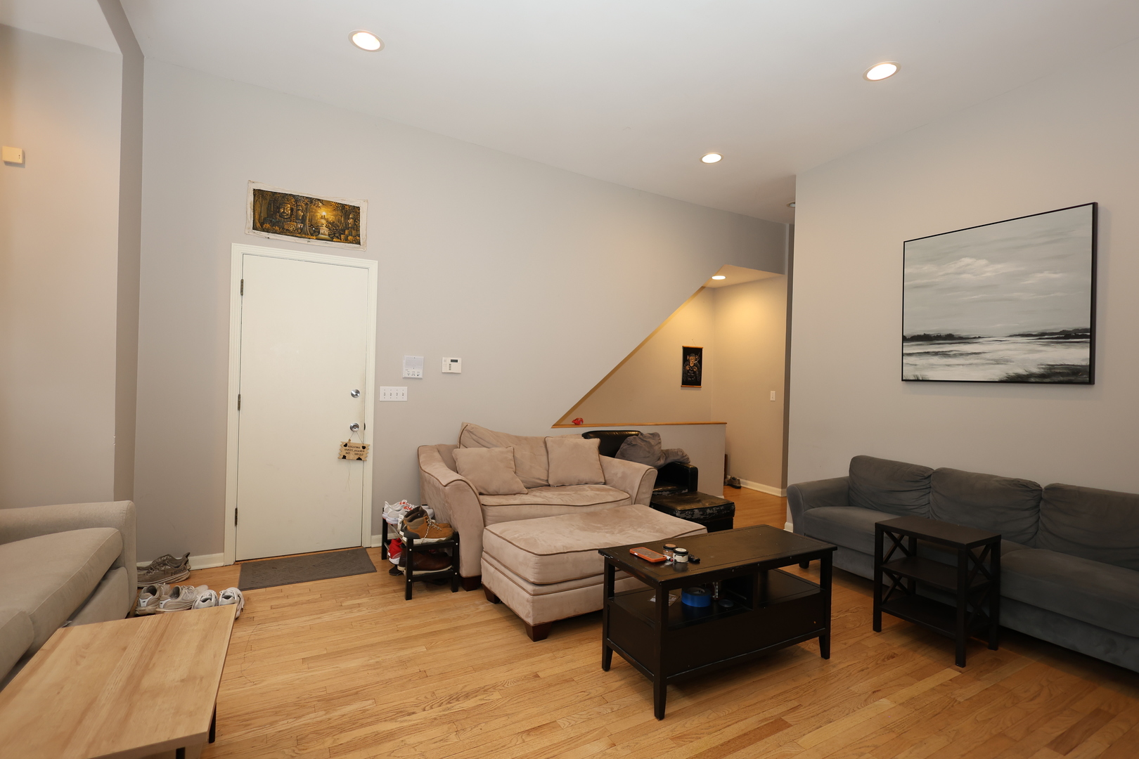 1026 W Roscoe Street Unit: 1