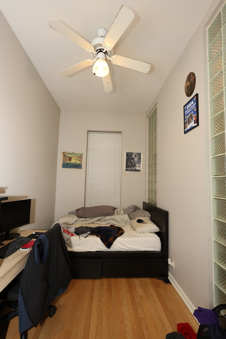 1026 W Roscoe Street Unit: 1