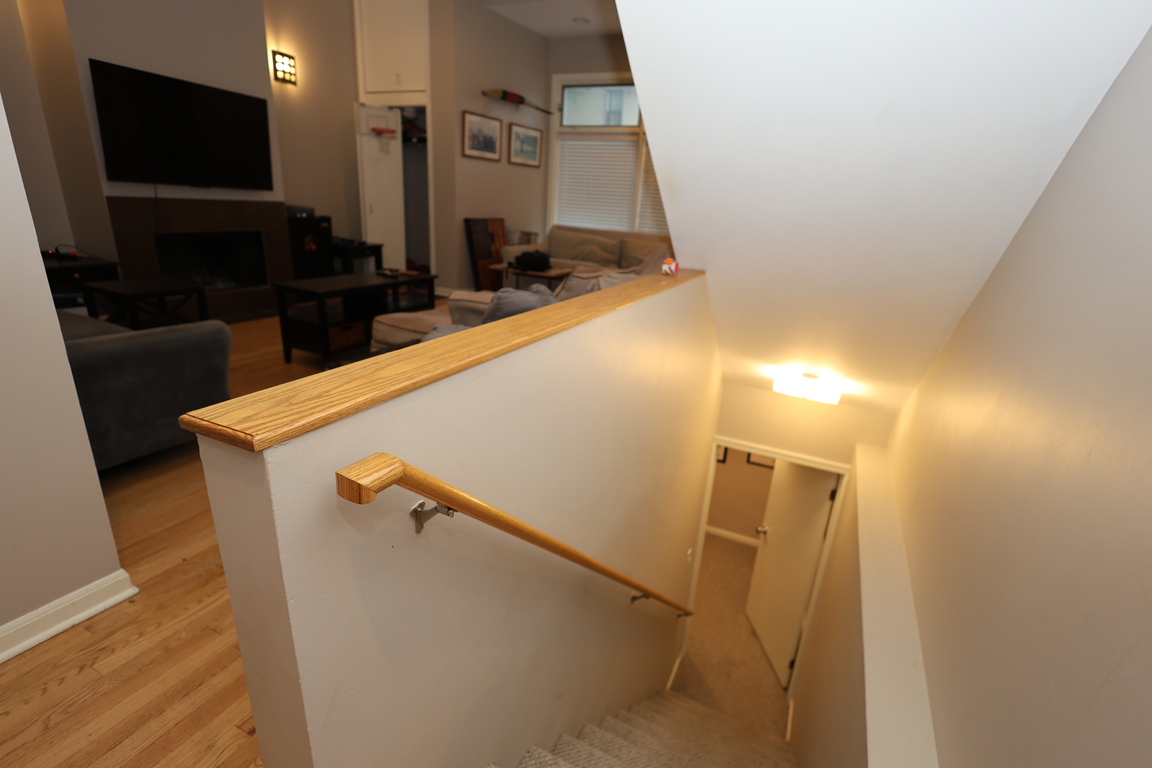 1026 W Roscoe Street Unit: 1