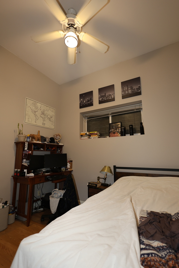 1026 W Roscoe Street Unit: 1