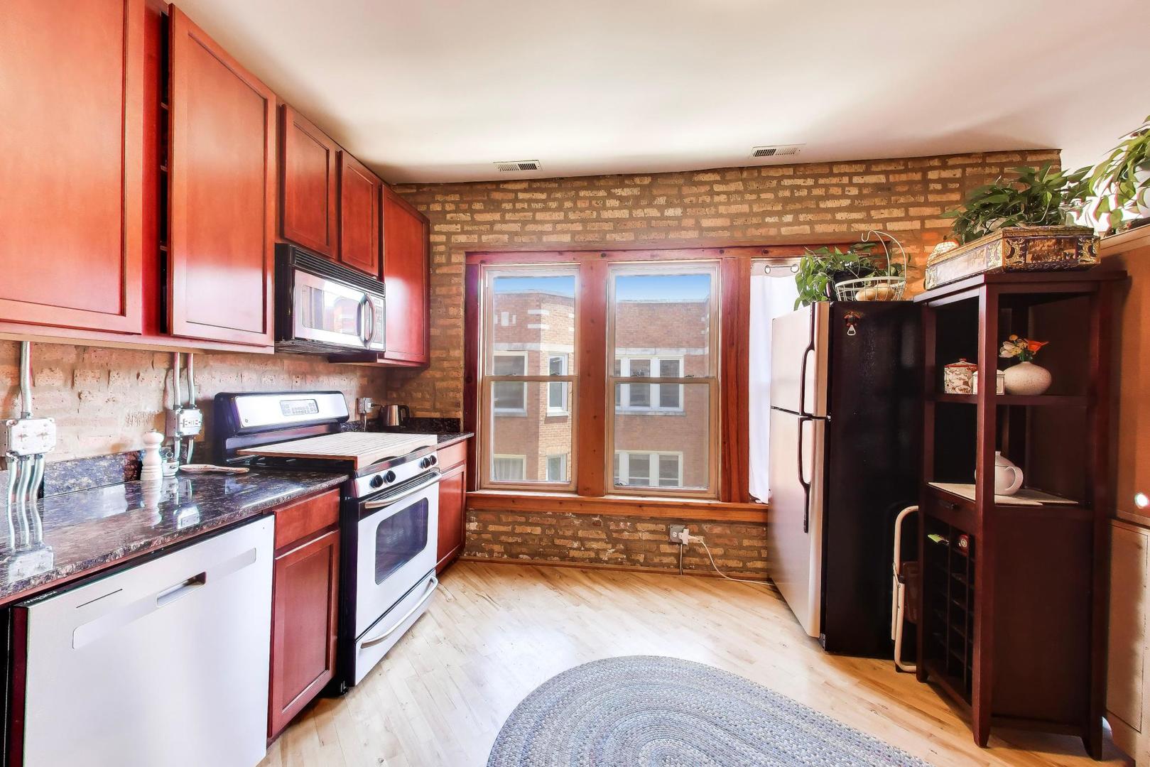1624 W Columbia Avenue Unit: 3N