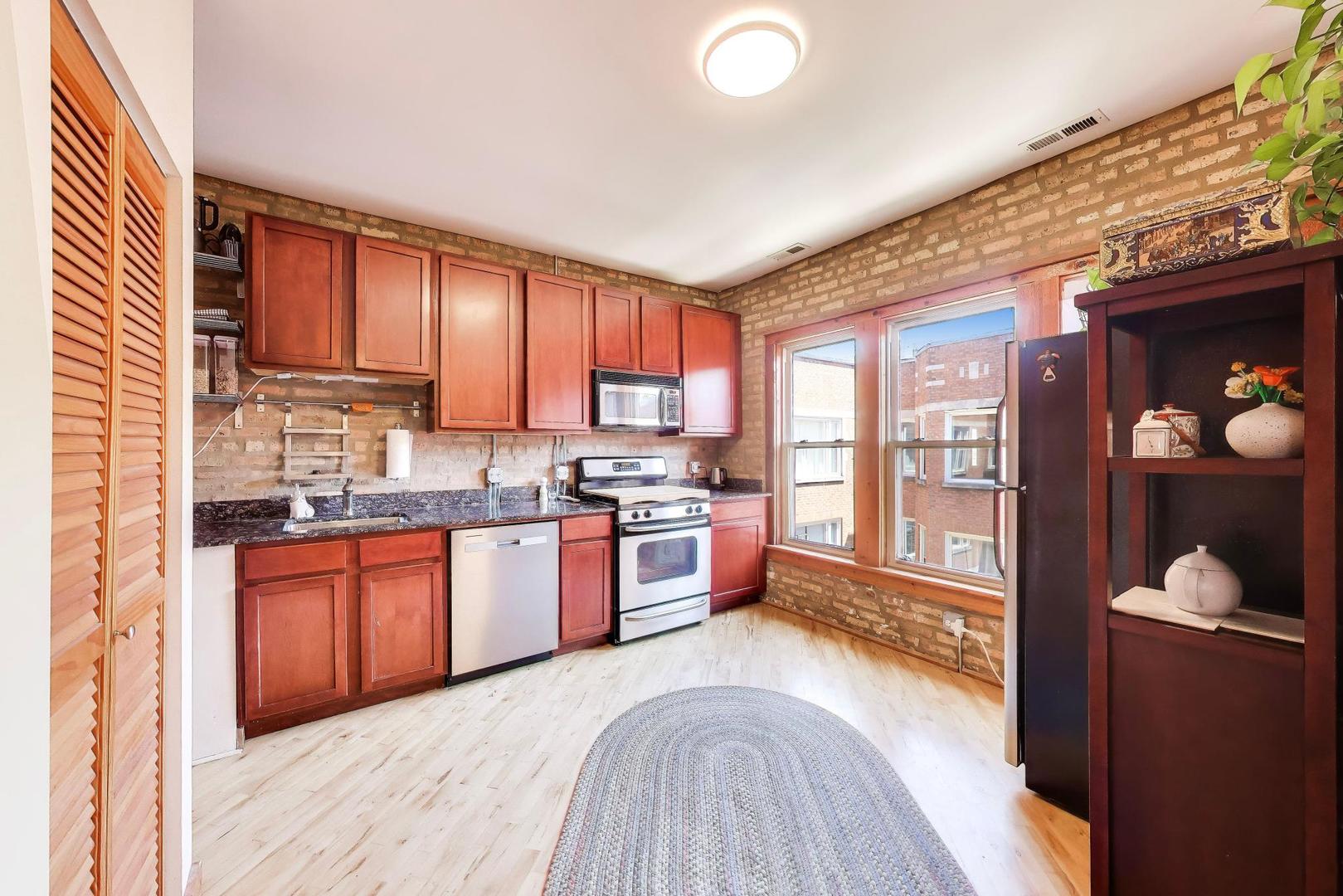1624 W Columbia Avenue Unit: 3N