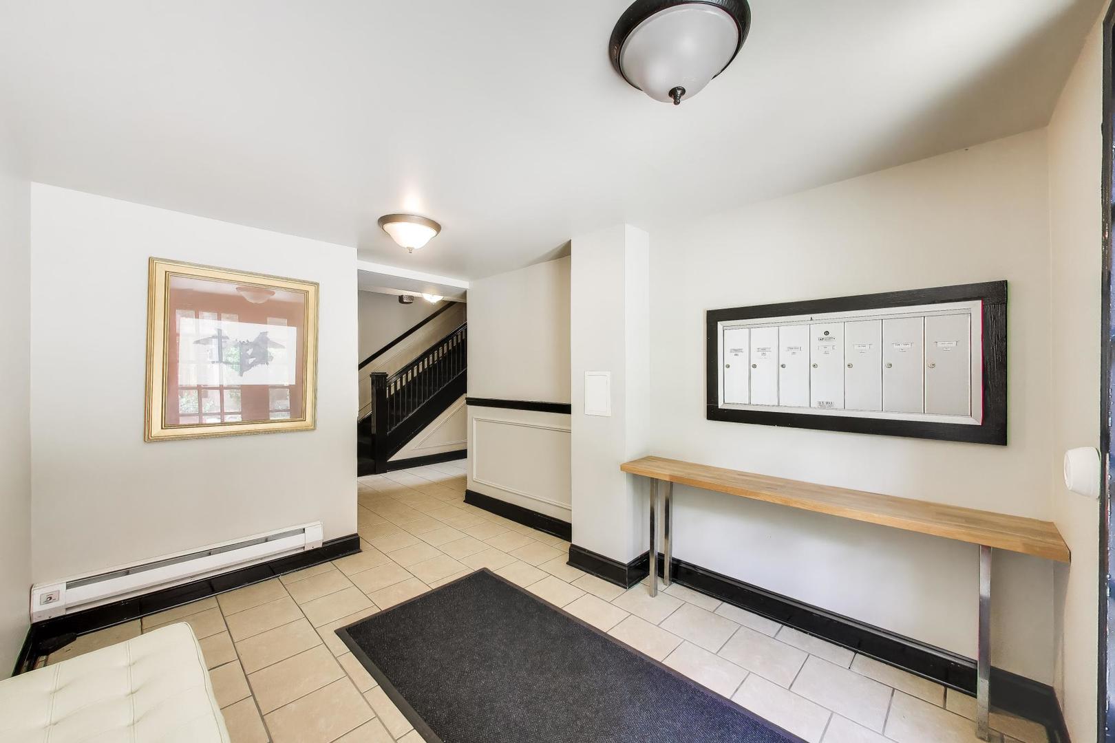 1624 W Columbia Avenue Unit: 3N