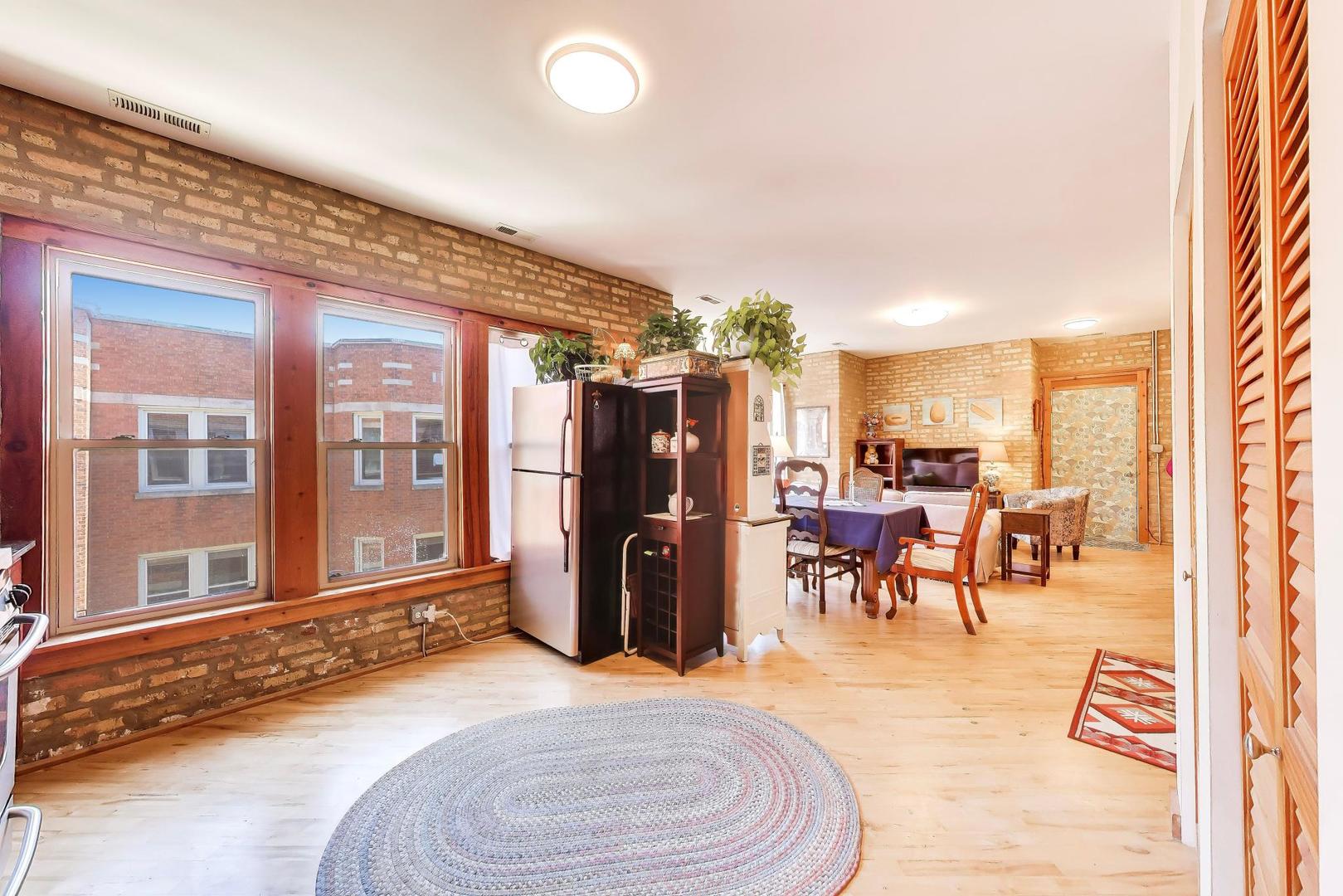 1624 W Columbia Avenue Unit: 3N
