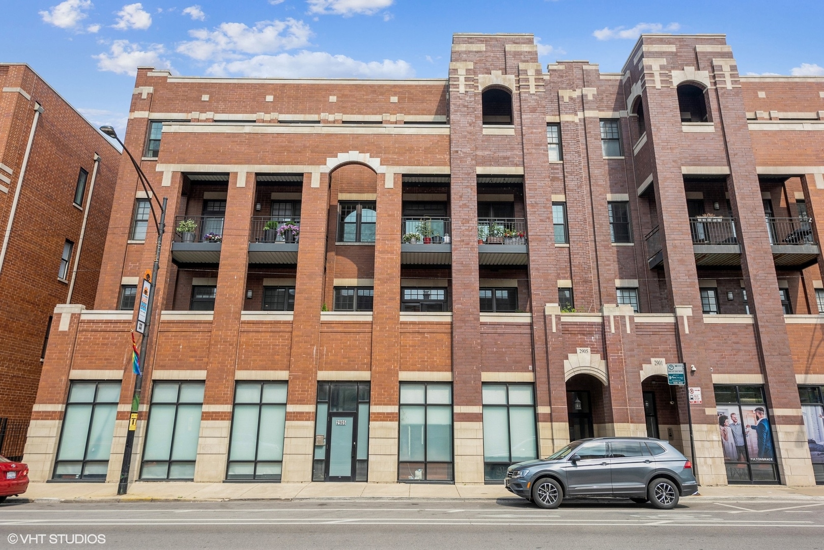 2905 N Halsted Street Unit: 302