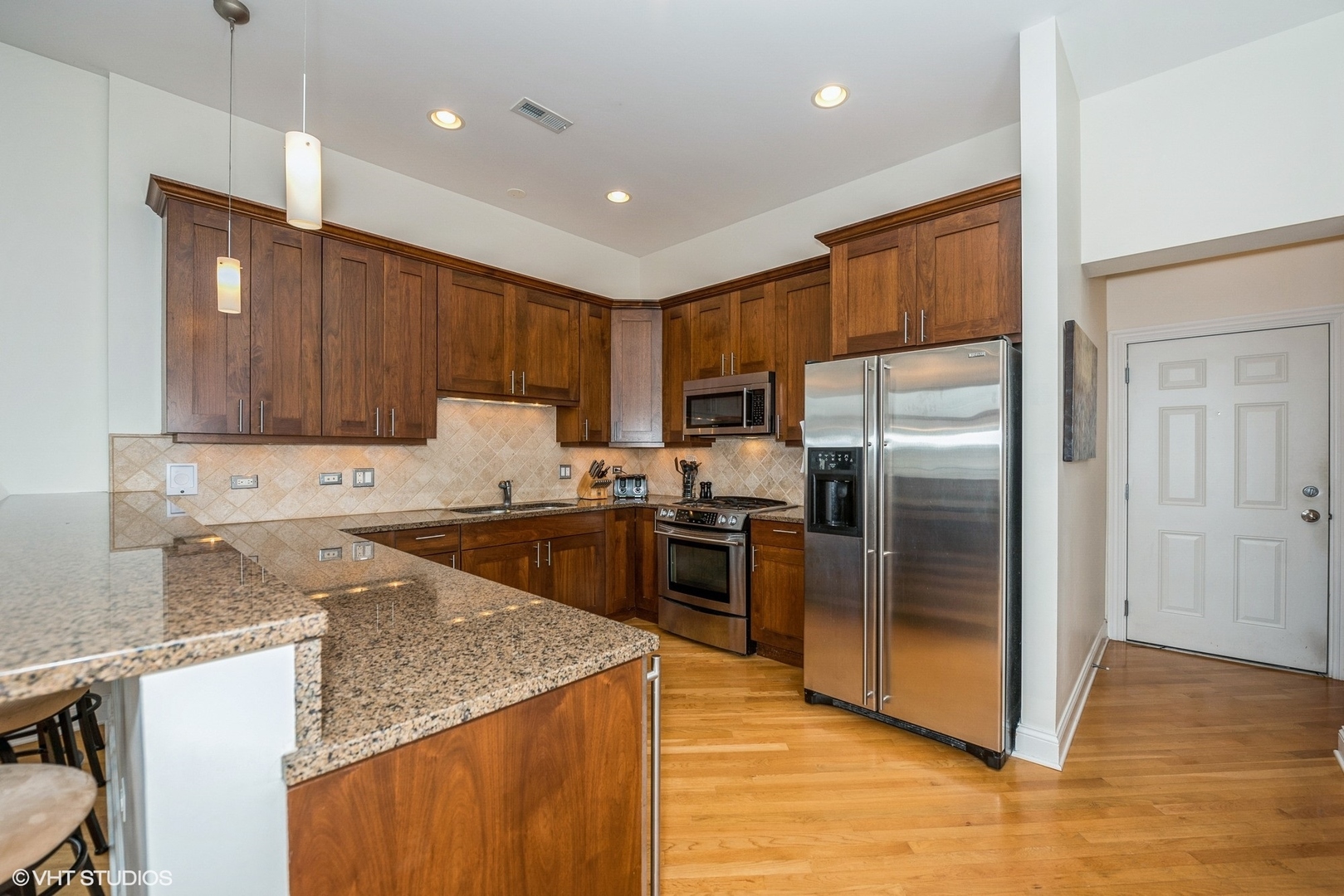 2905 N Halsted Street Unit: 302