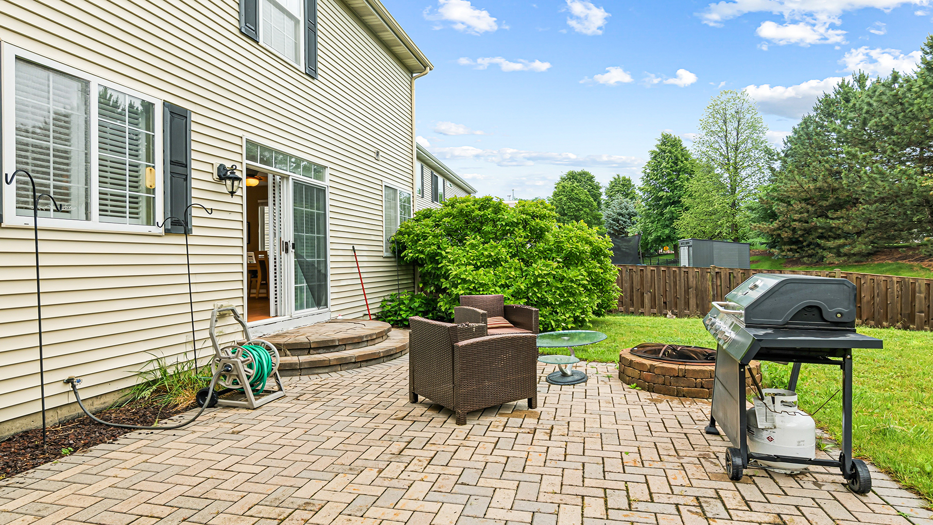1889 LAKE BLUFF Lane