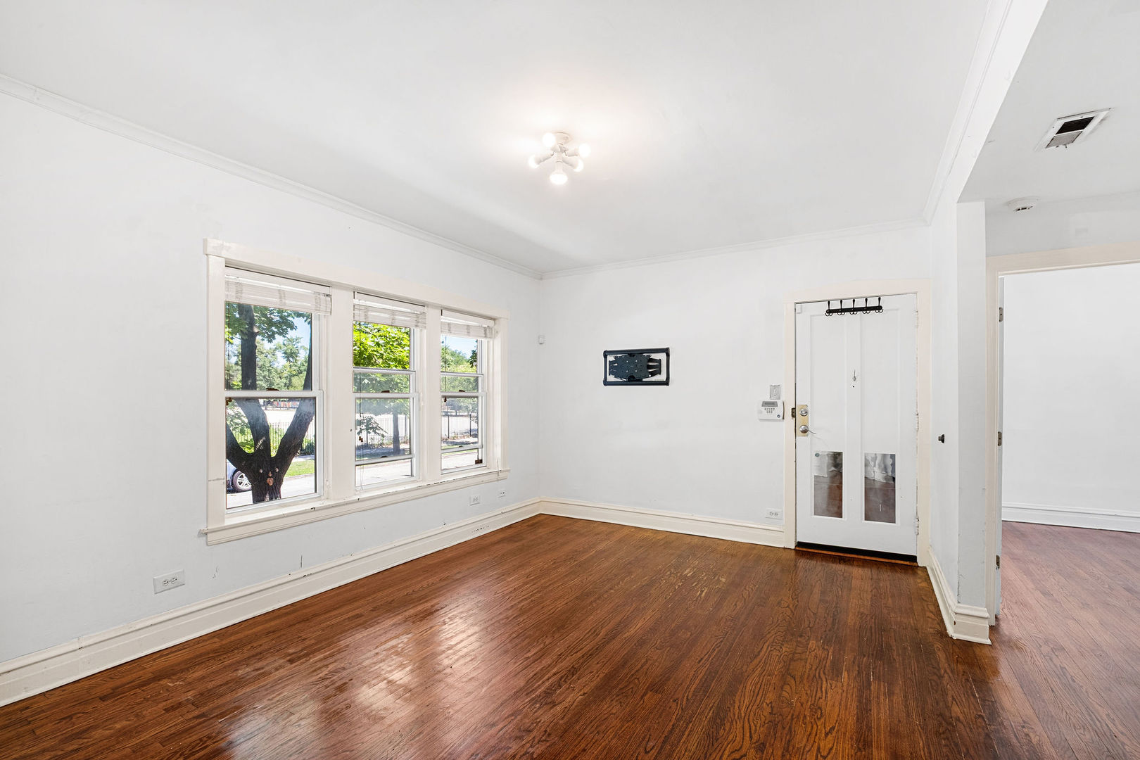 2315 W Waveland Avenue Unit: 1