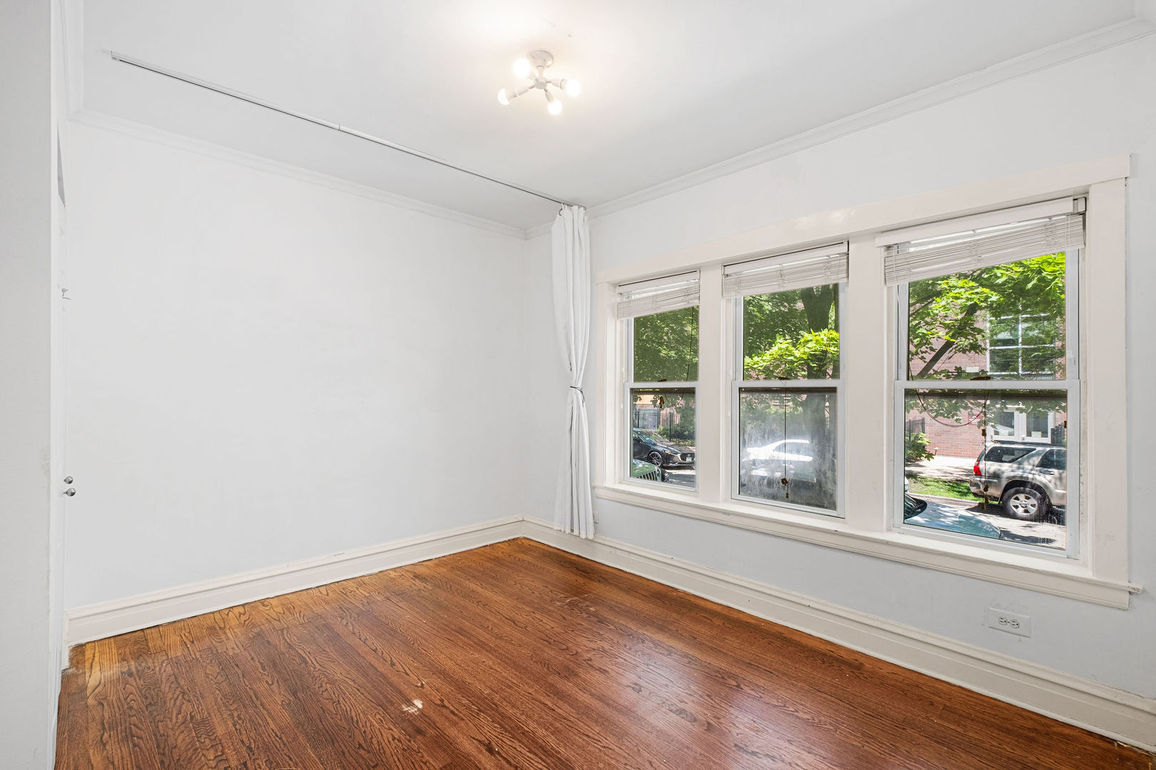 2315 W Waveland Avenue Unit: 1