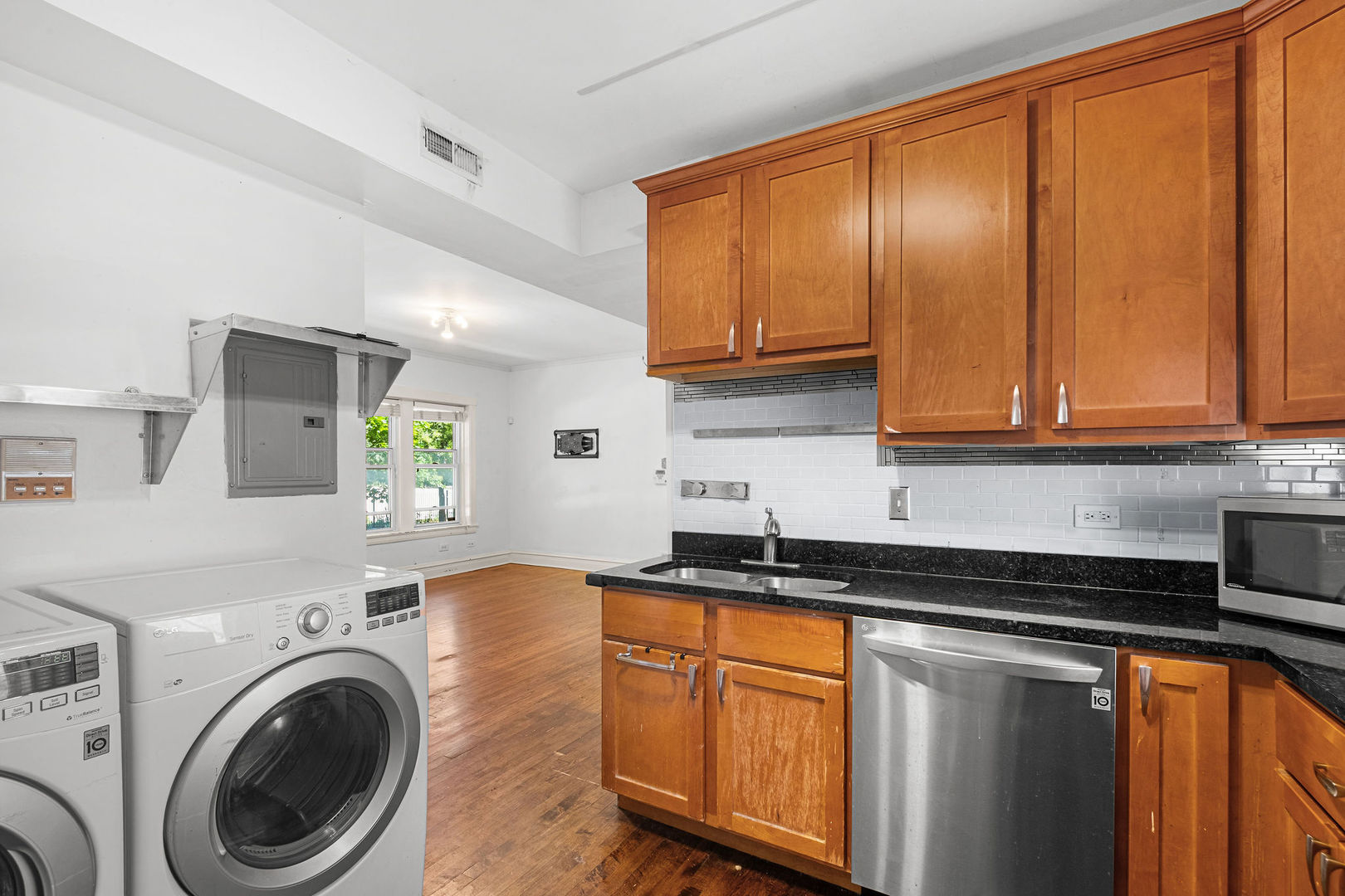 2315 W Waveland Avenue Unit: 1