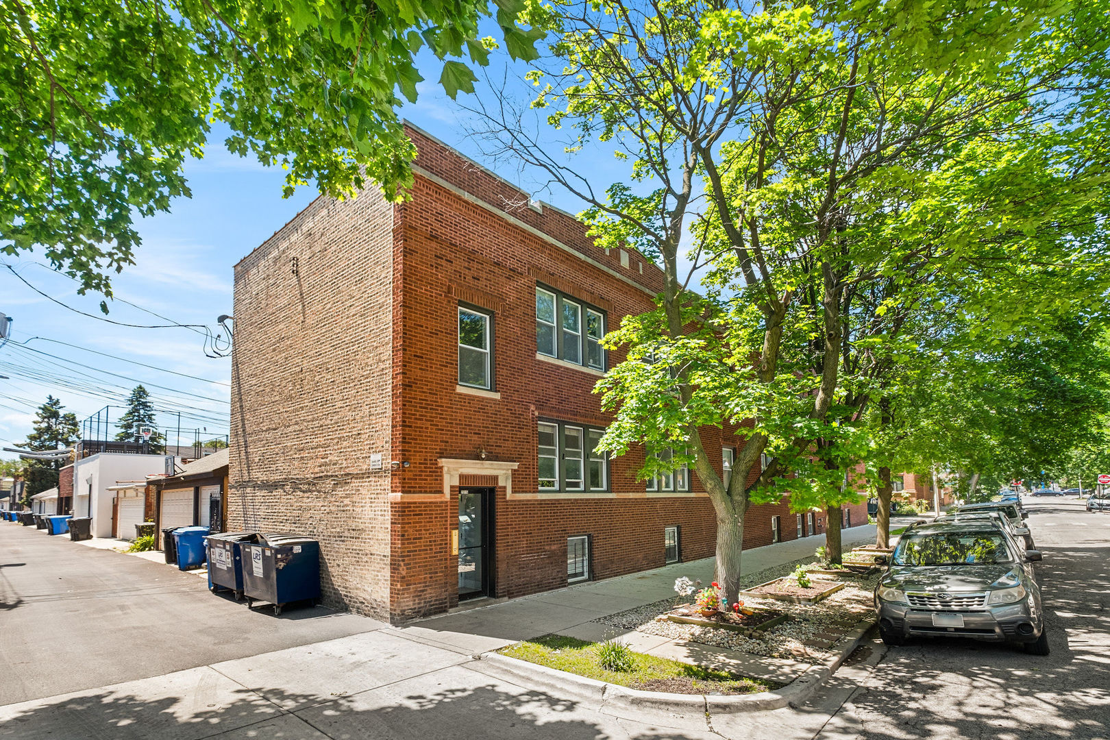 2315 W Waveland Avenue Unit: 1