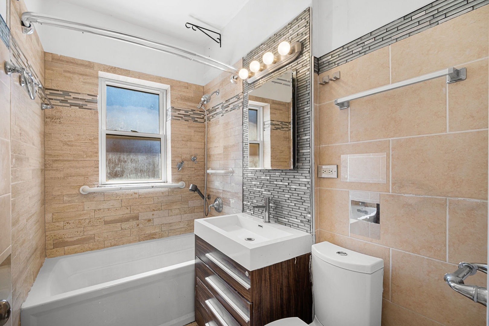 2315 W Waveland Avenue Unit: 1