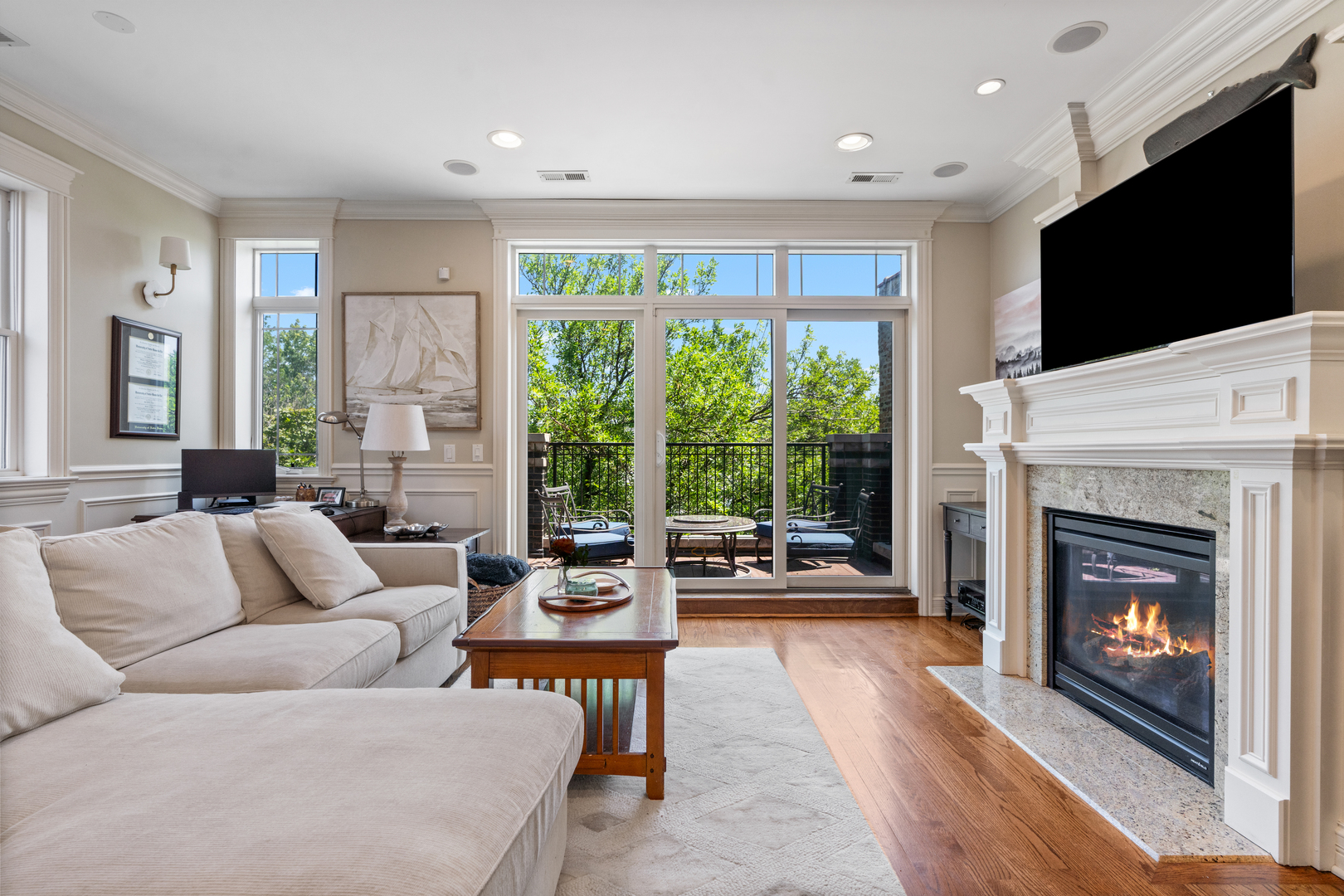 3302 N Racine Avenue Unit: 3