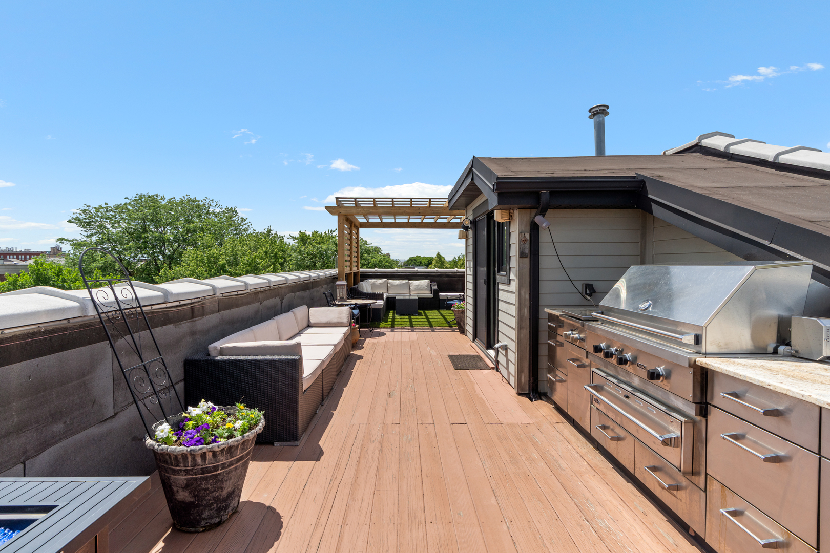 3302 N Racine Avenue Unit: 3