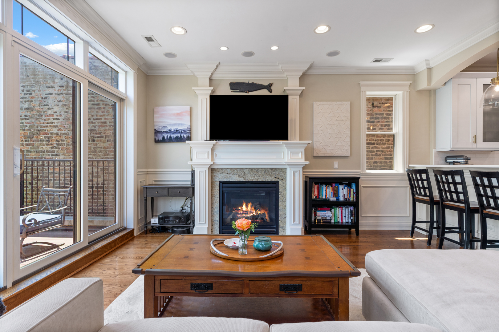 3302 N Racine Avenue Unit: 3