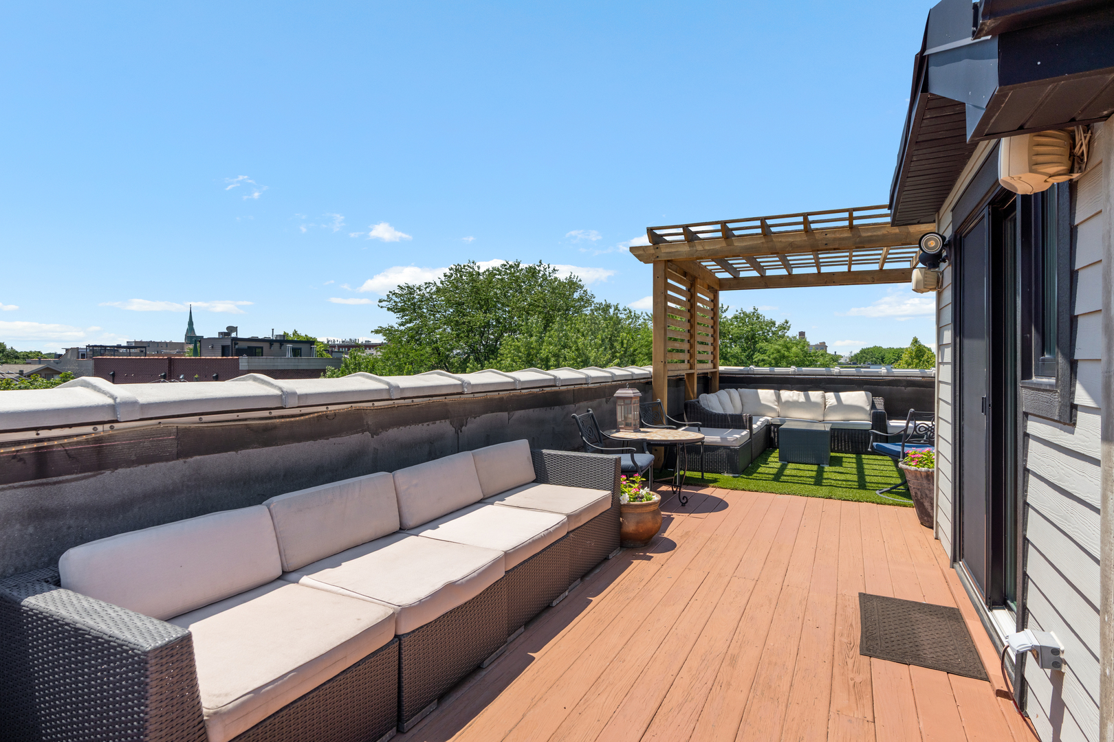3302 N Racine Avenue Unit: 3