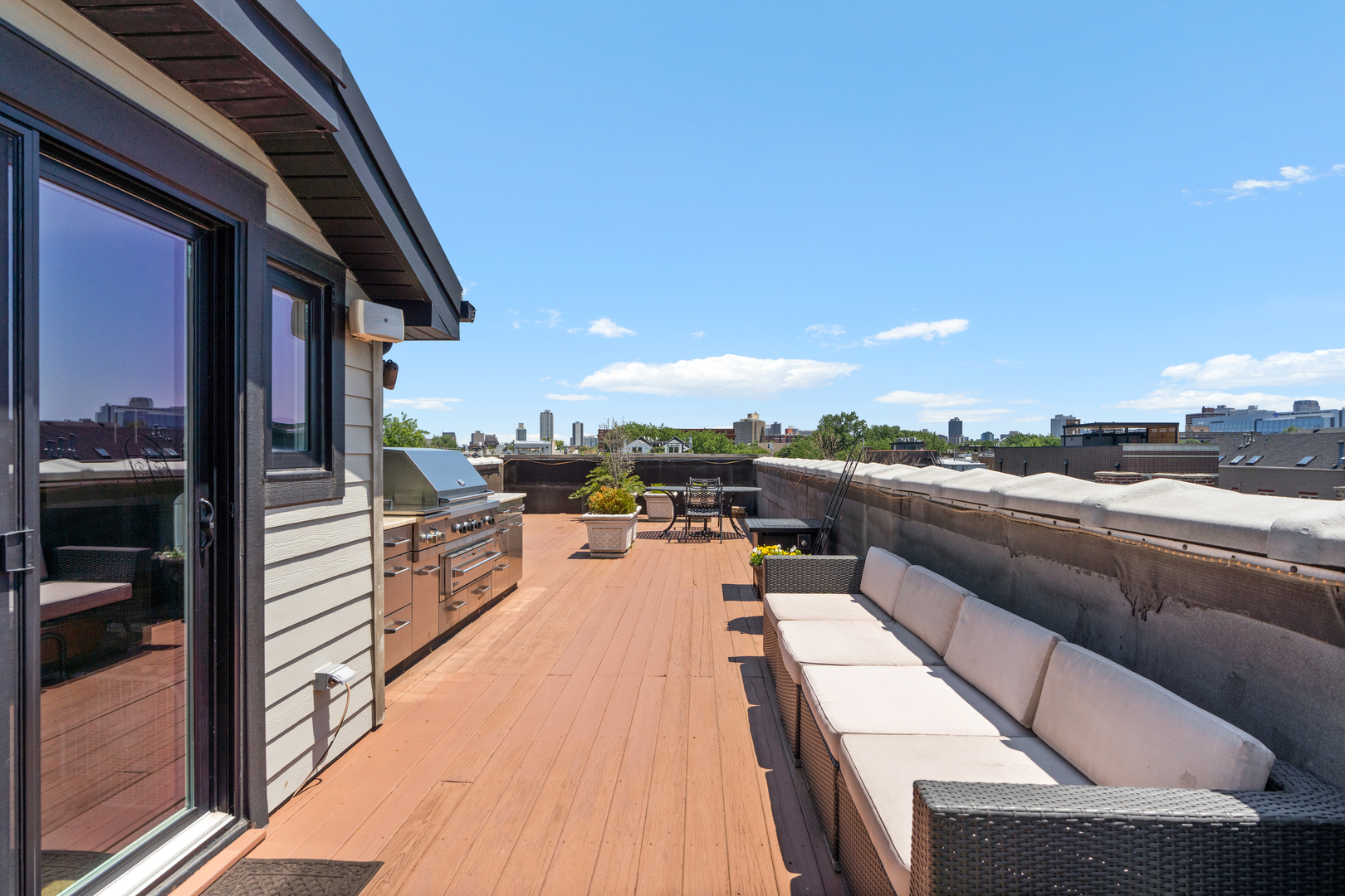 3302 N Racine Avenue Unit: 3