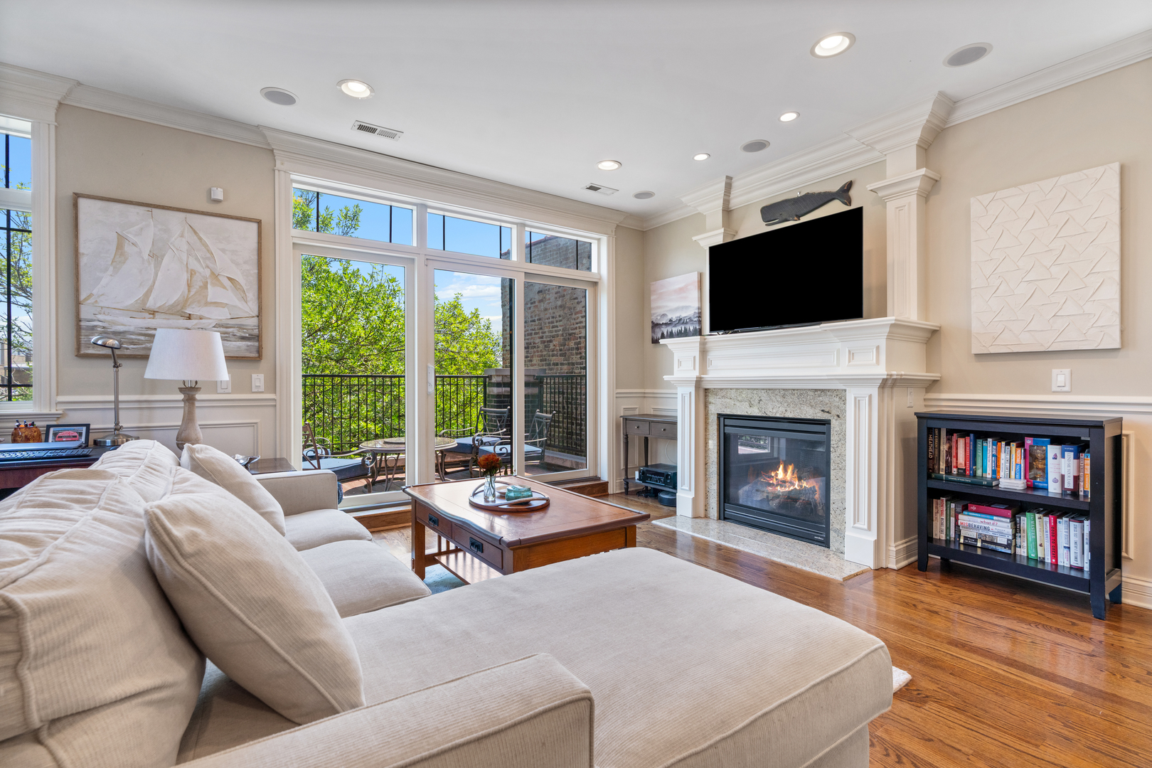 3302 N Racine Avenue Unit: 3