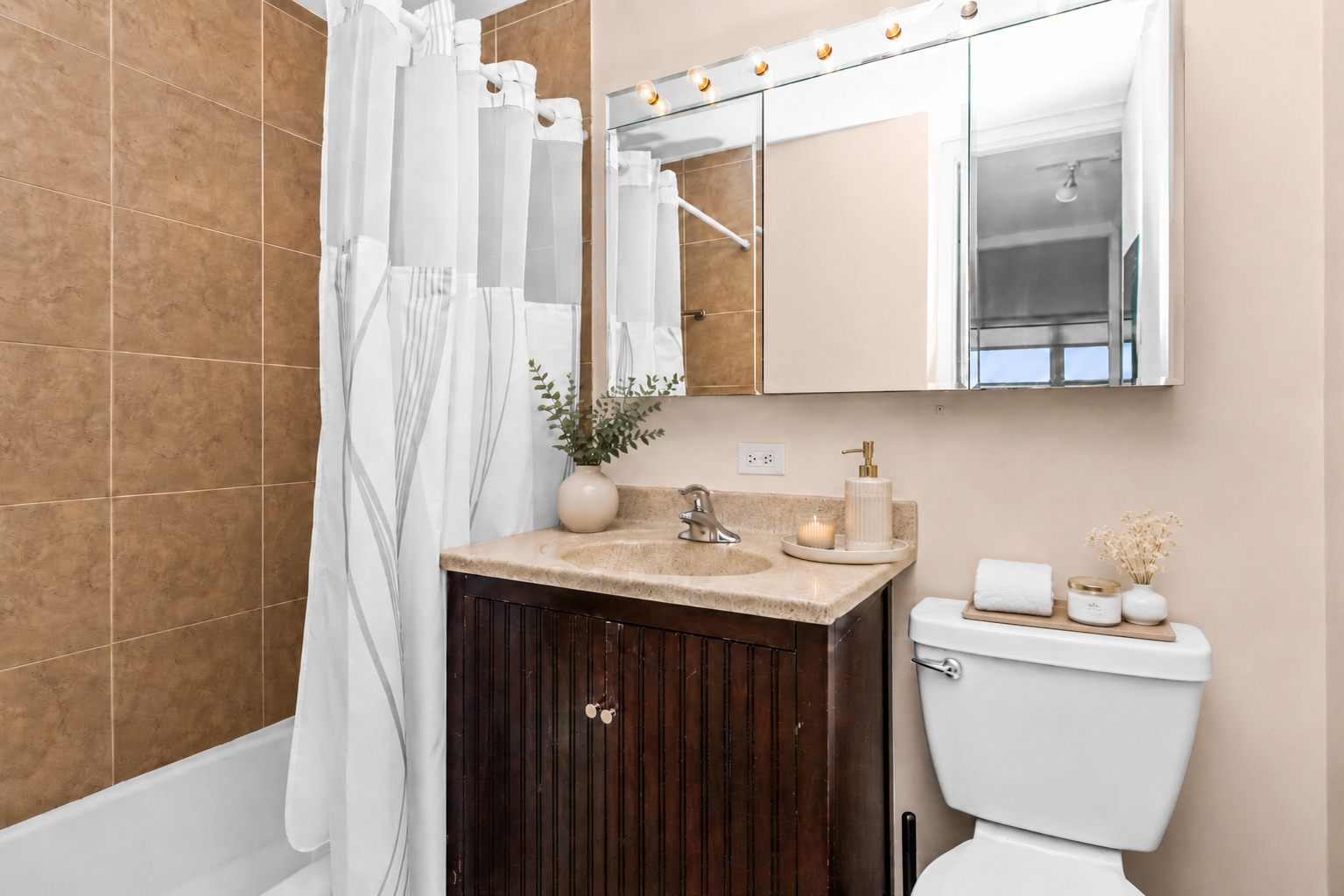 655 W IRVING PARK Road Unit: 2716