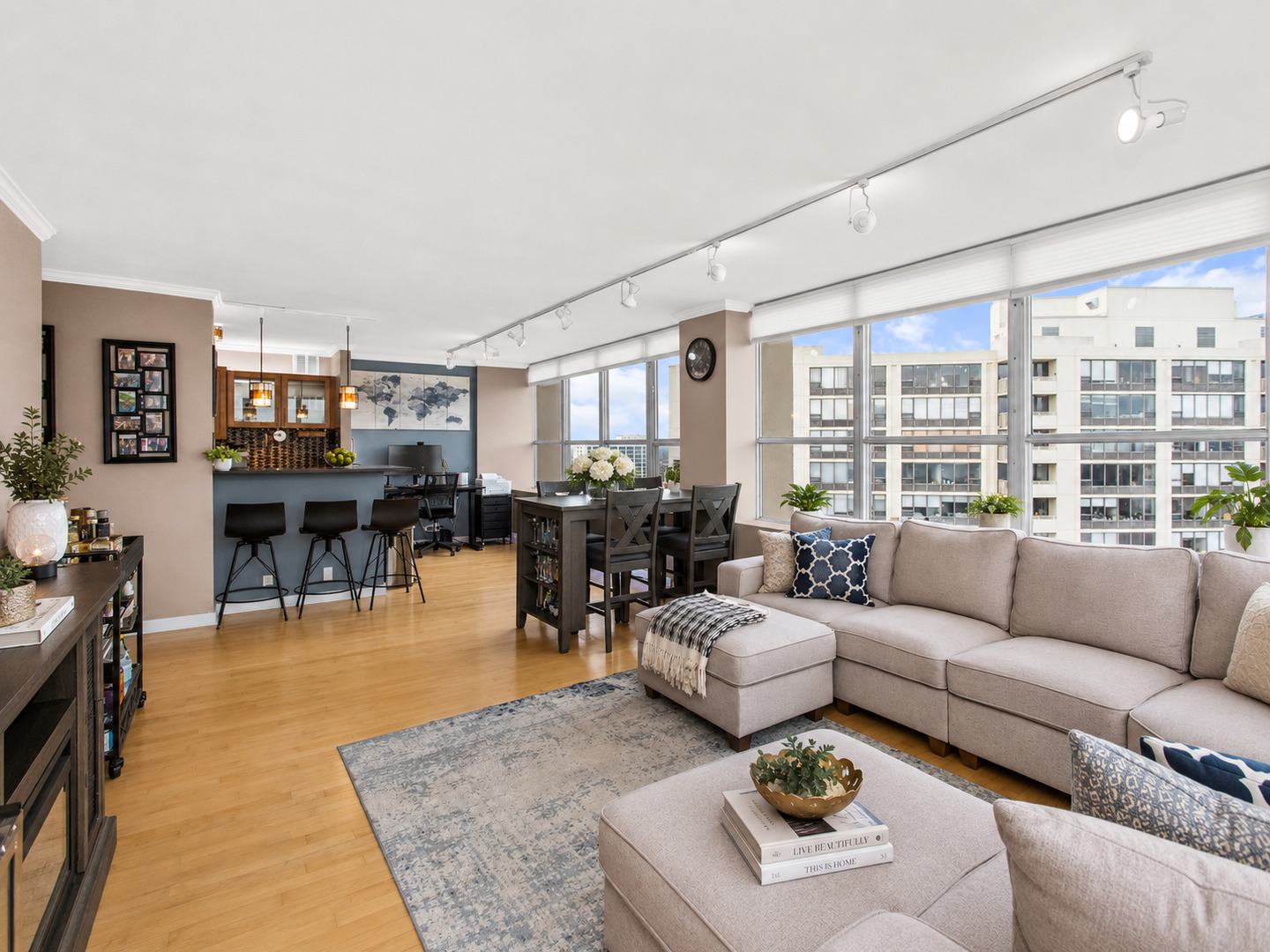 655 W IRVING PARK Road Unit: 2716