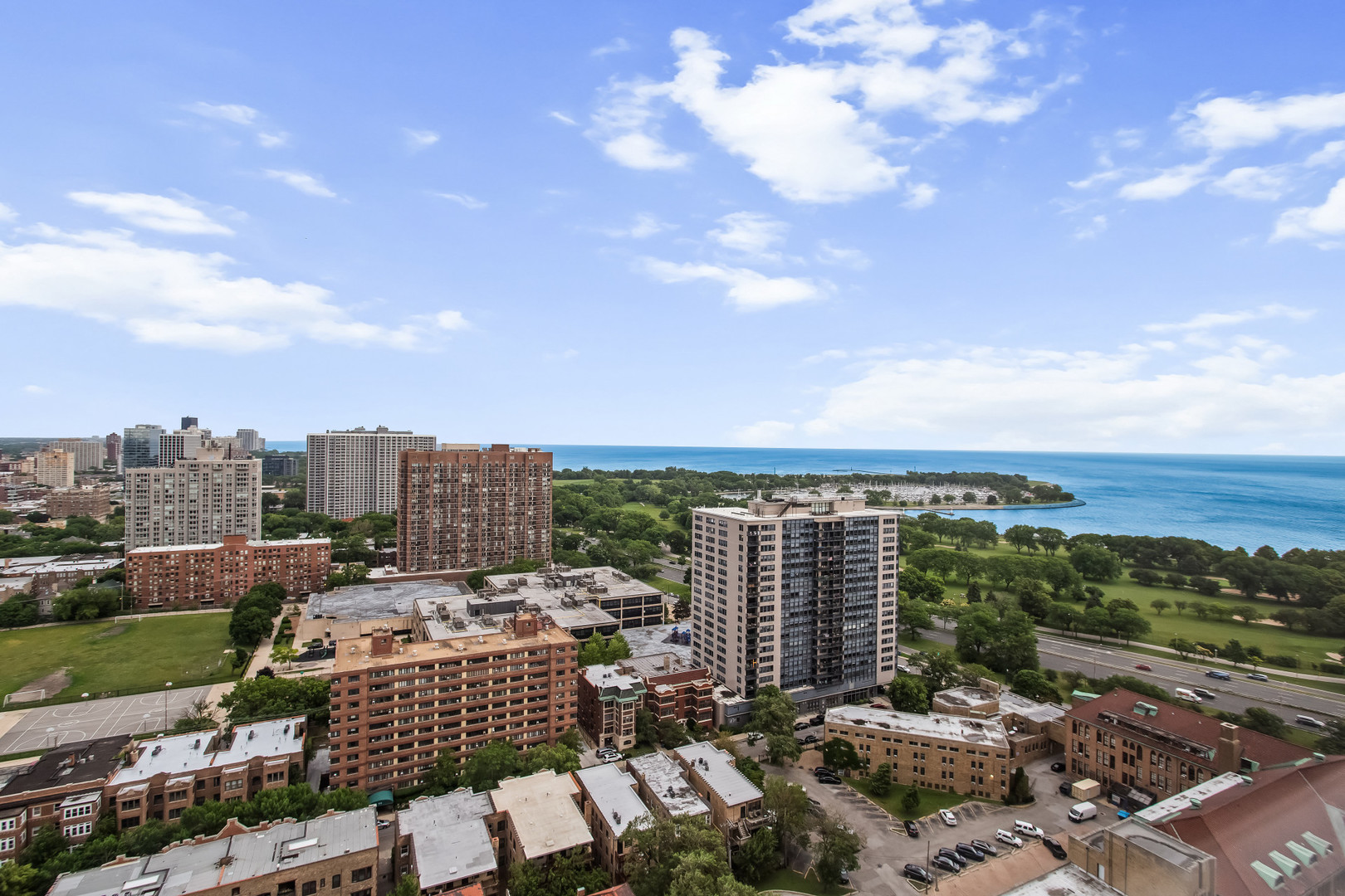 655 W IRVING PARK Road Unit: 2716