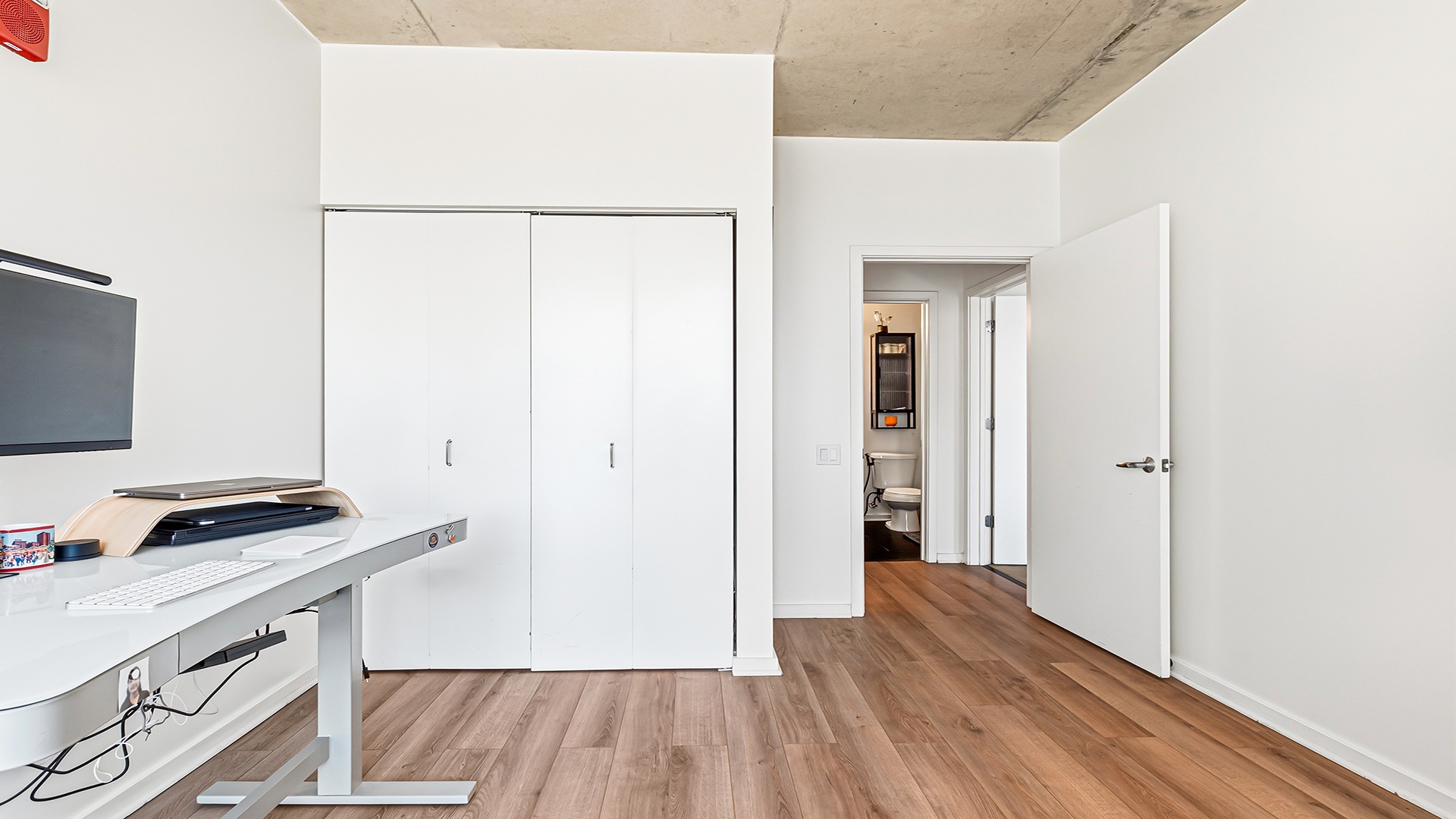 659 W Randolph Street Unit: 1016