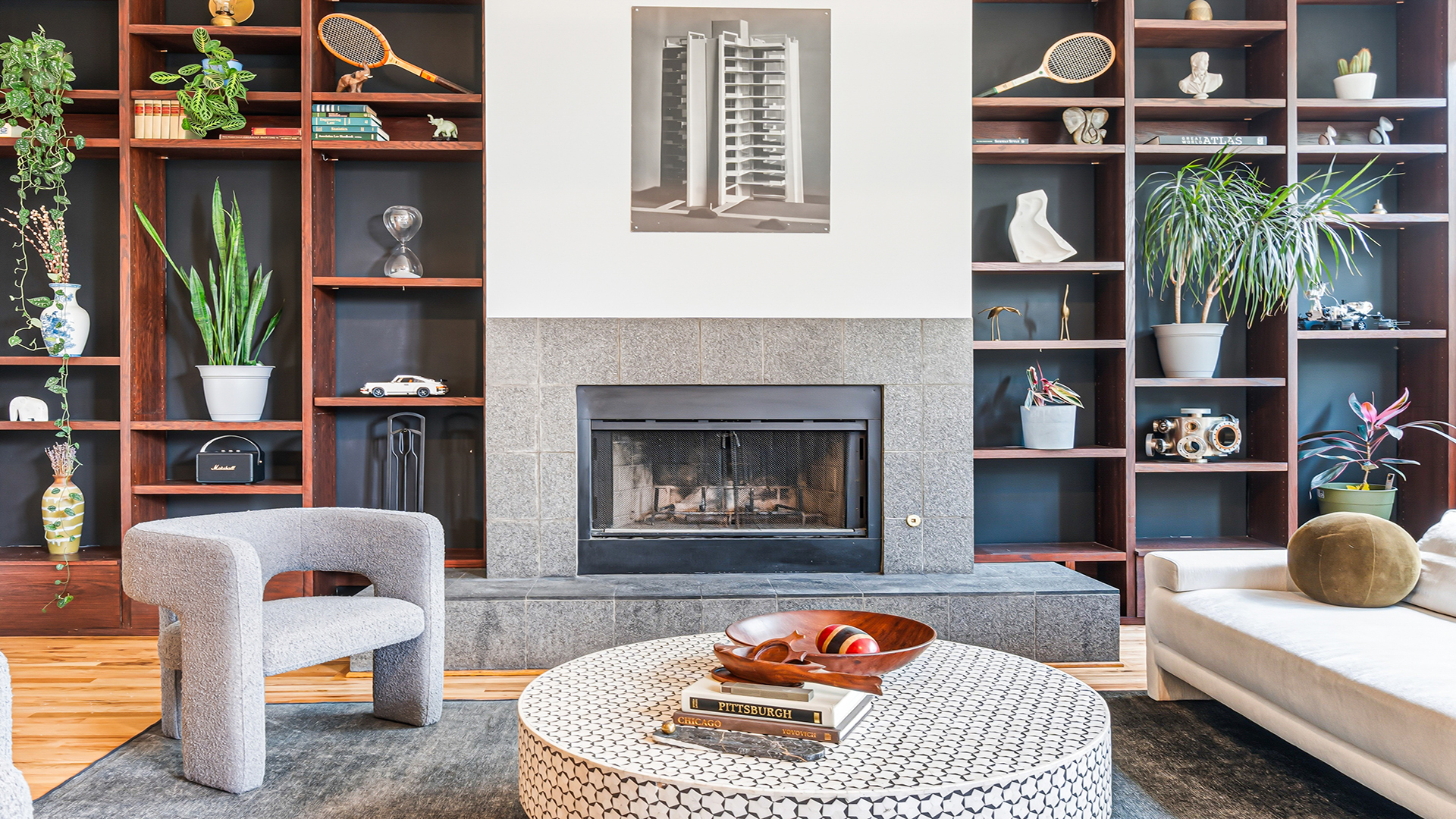 809 N Racine Avenue Unit: 204