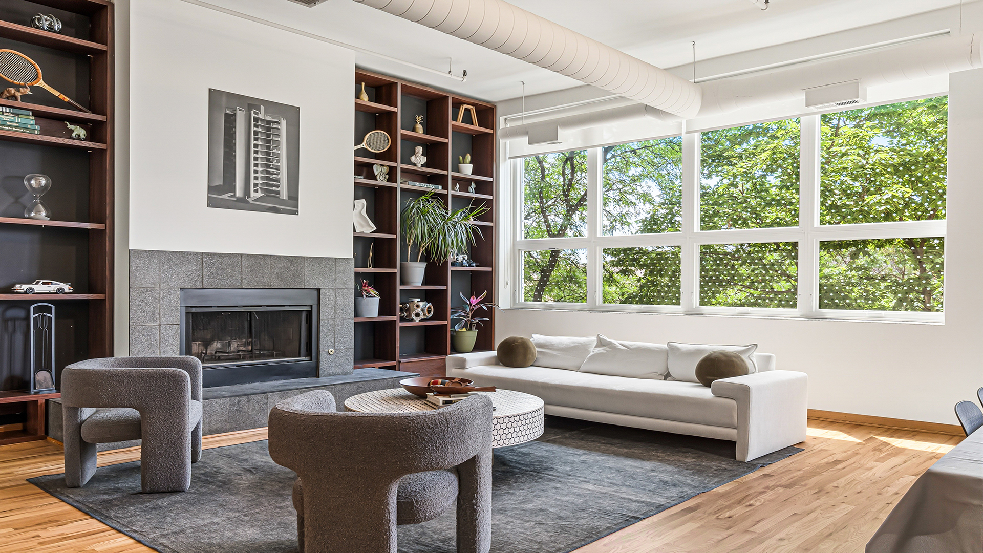 809 N Racine Avenue Unit: 204