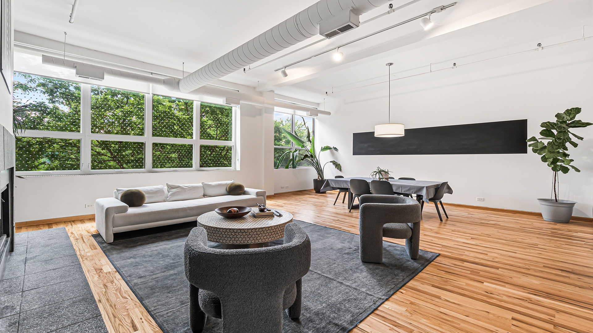809 N Racine Avenue Unit: 204