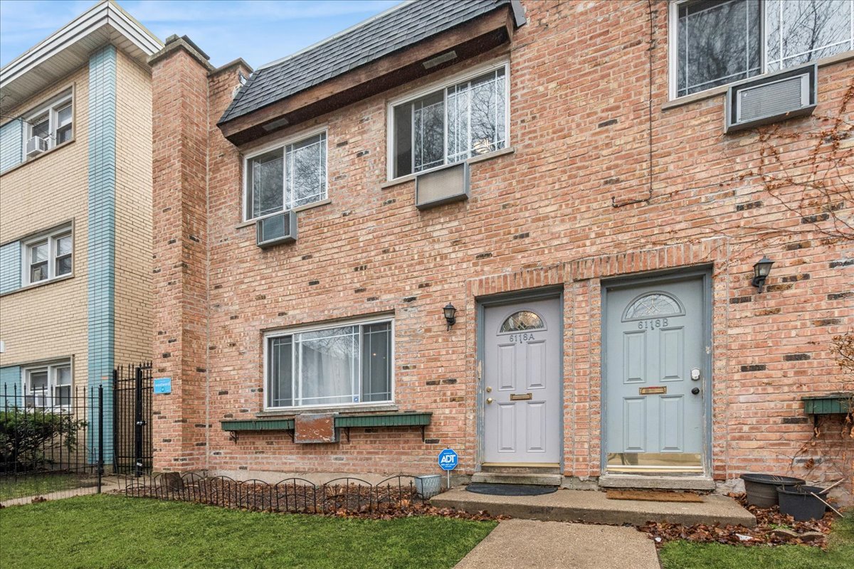 6118 N Hermitage Avenue Unit: A