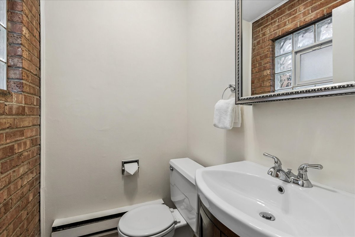 6118 N Hermitage Avenue Unit: A