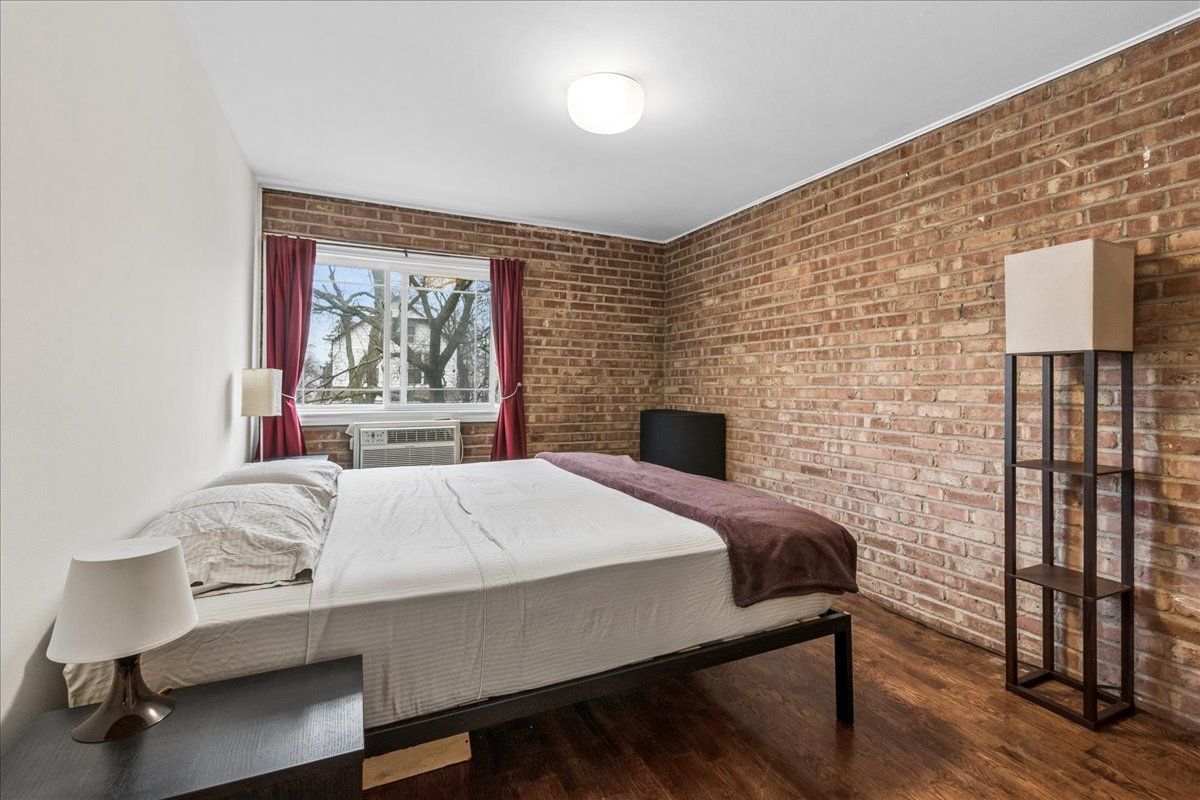 6118 N Hermitage Avenue Unit: A