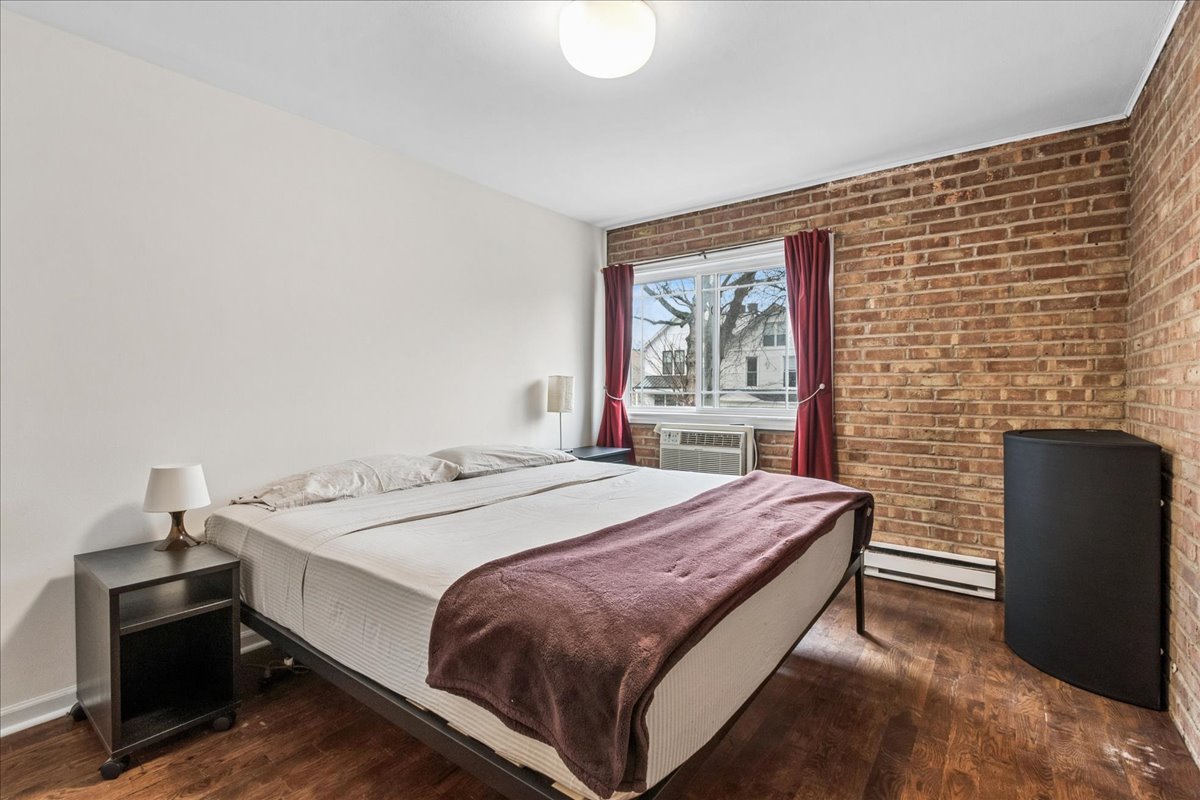 6118 N Hermitage Avenue Unit: A