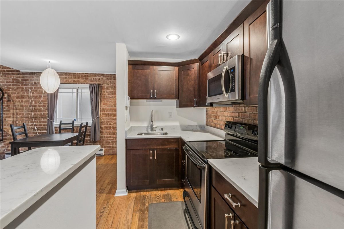 6118 N Hermitage Avenue Unit: A