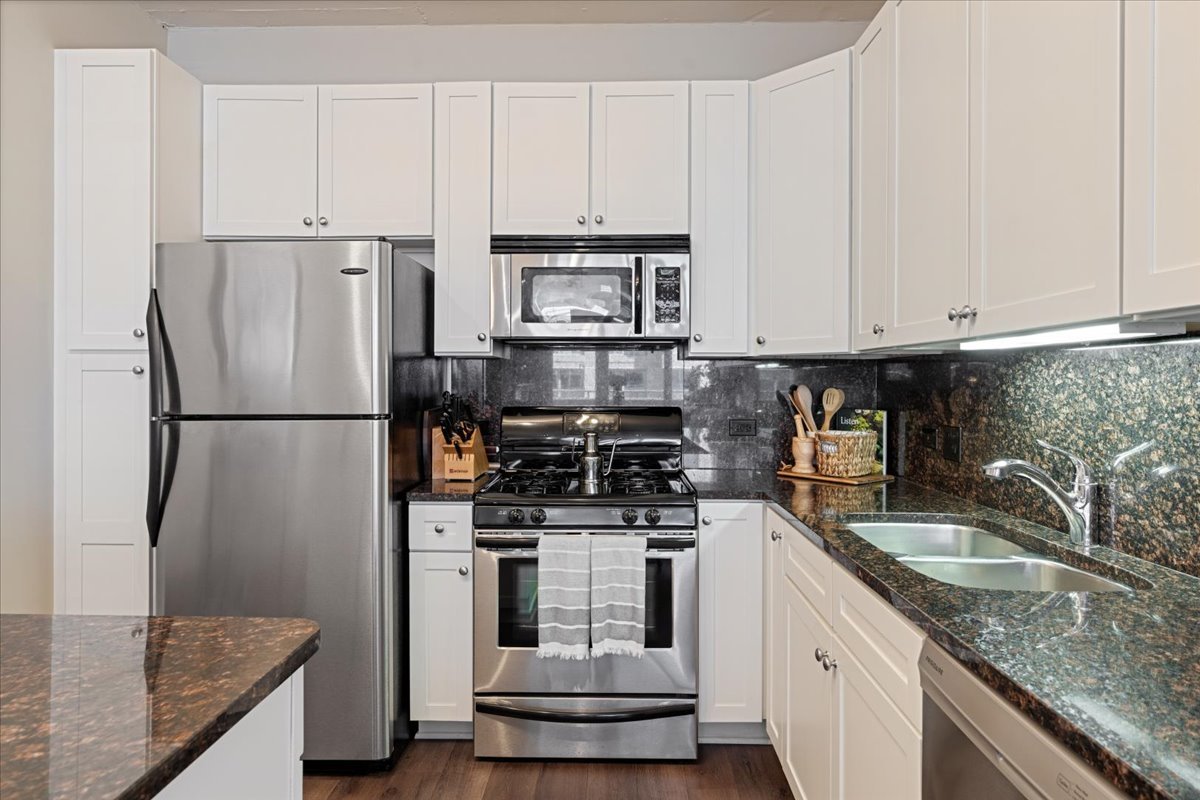 909 W WASHINGTON Boulevard Unit: 606