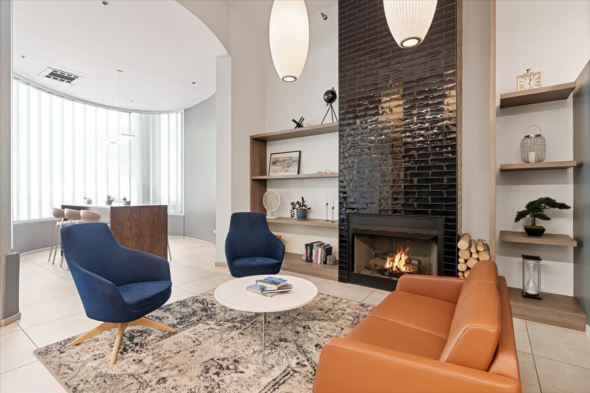 909 W WASHINGTON Boulevard Unit: 606