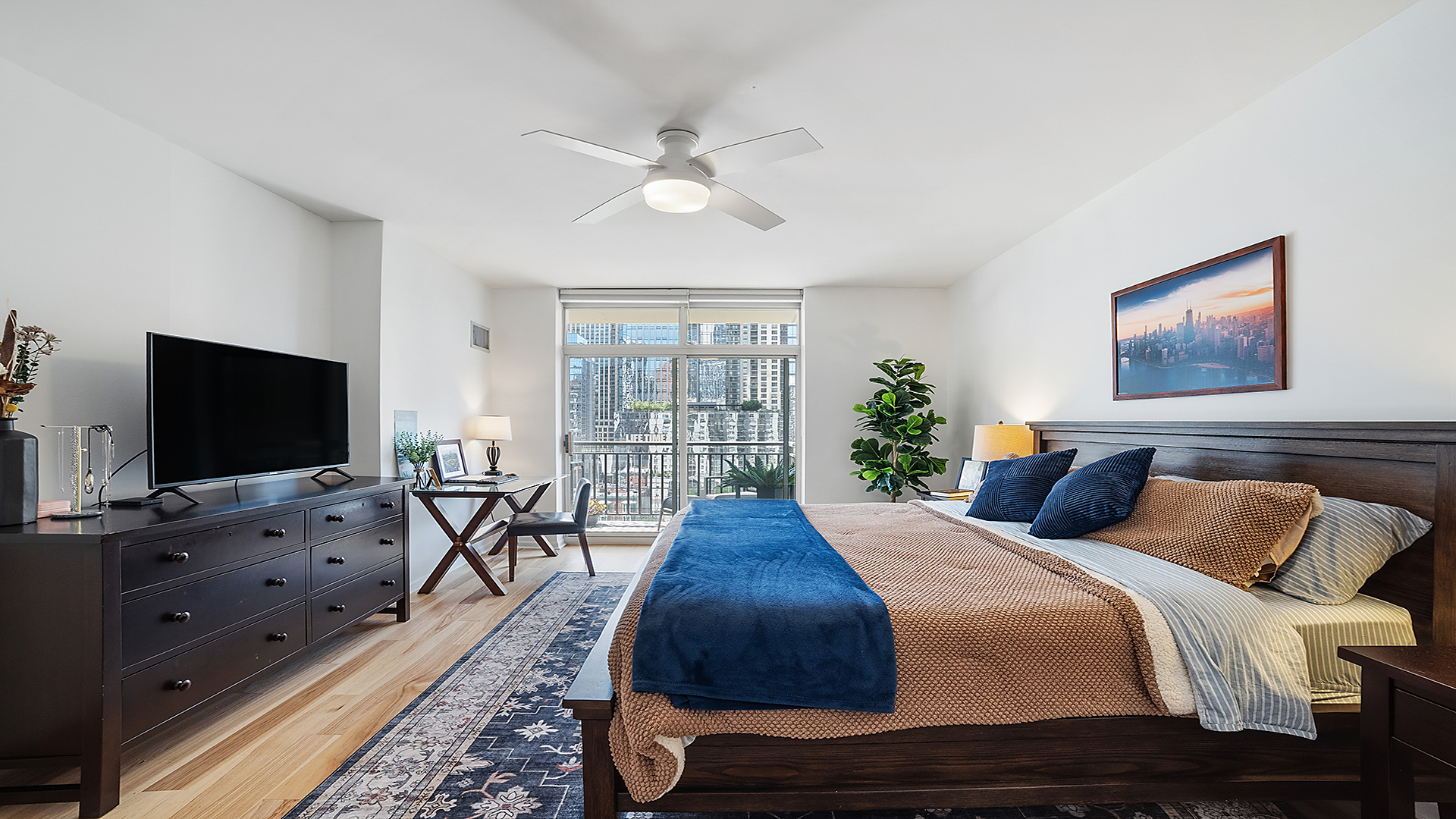21 W CHESTNUT Street Unit: 1306