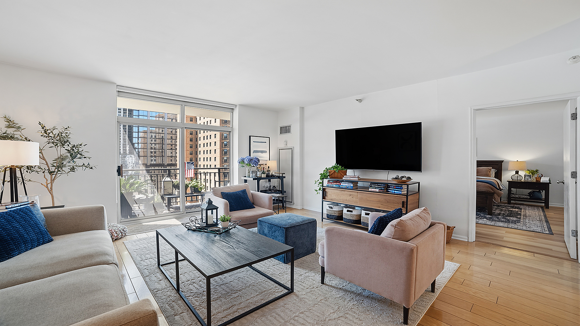21 W CHESTNUT Street Unit: 1306